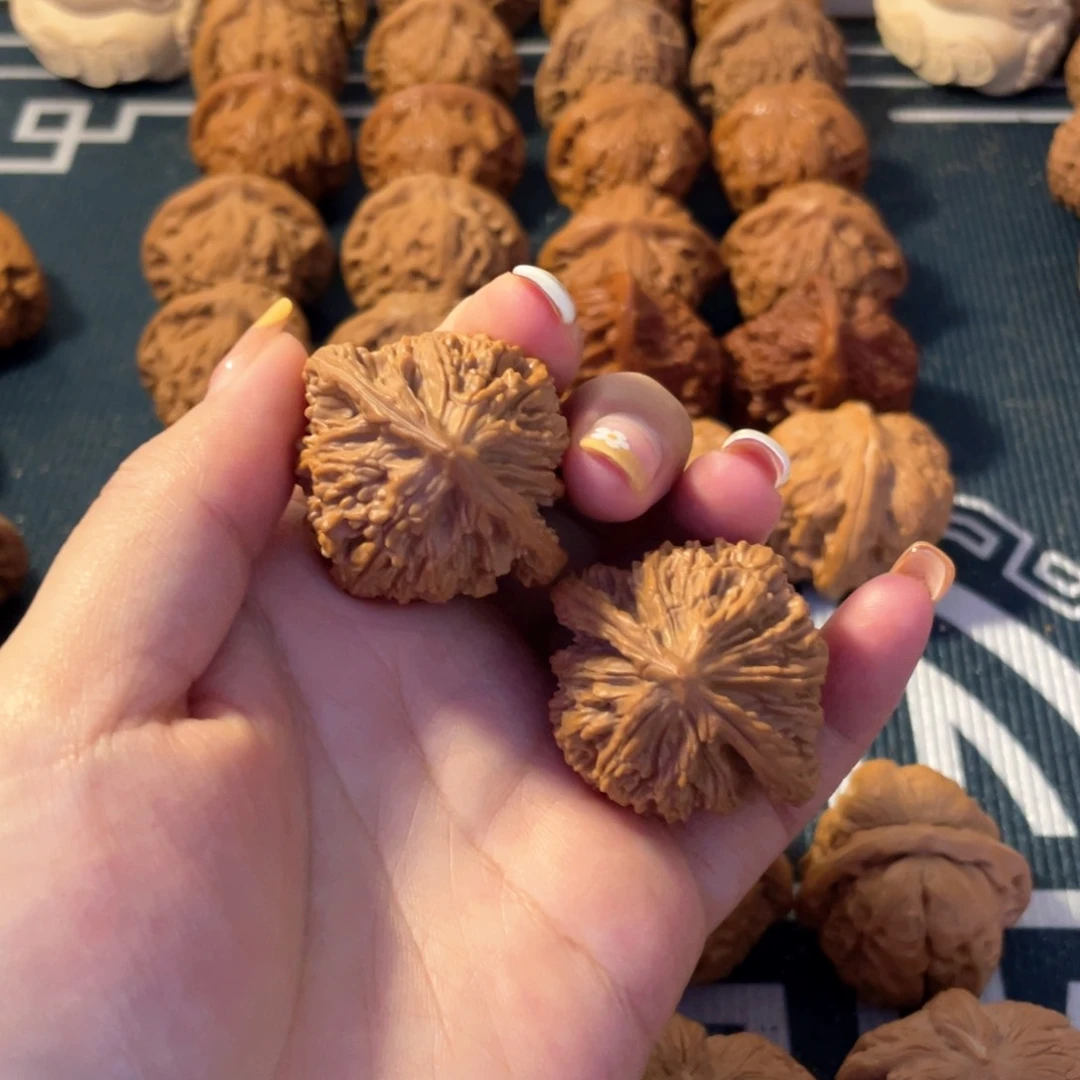 文玩核桃吊坠流星雨40