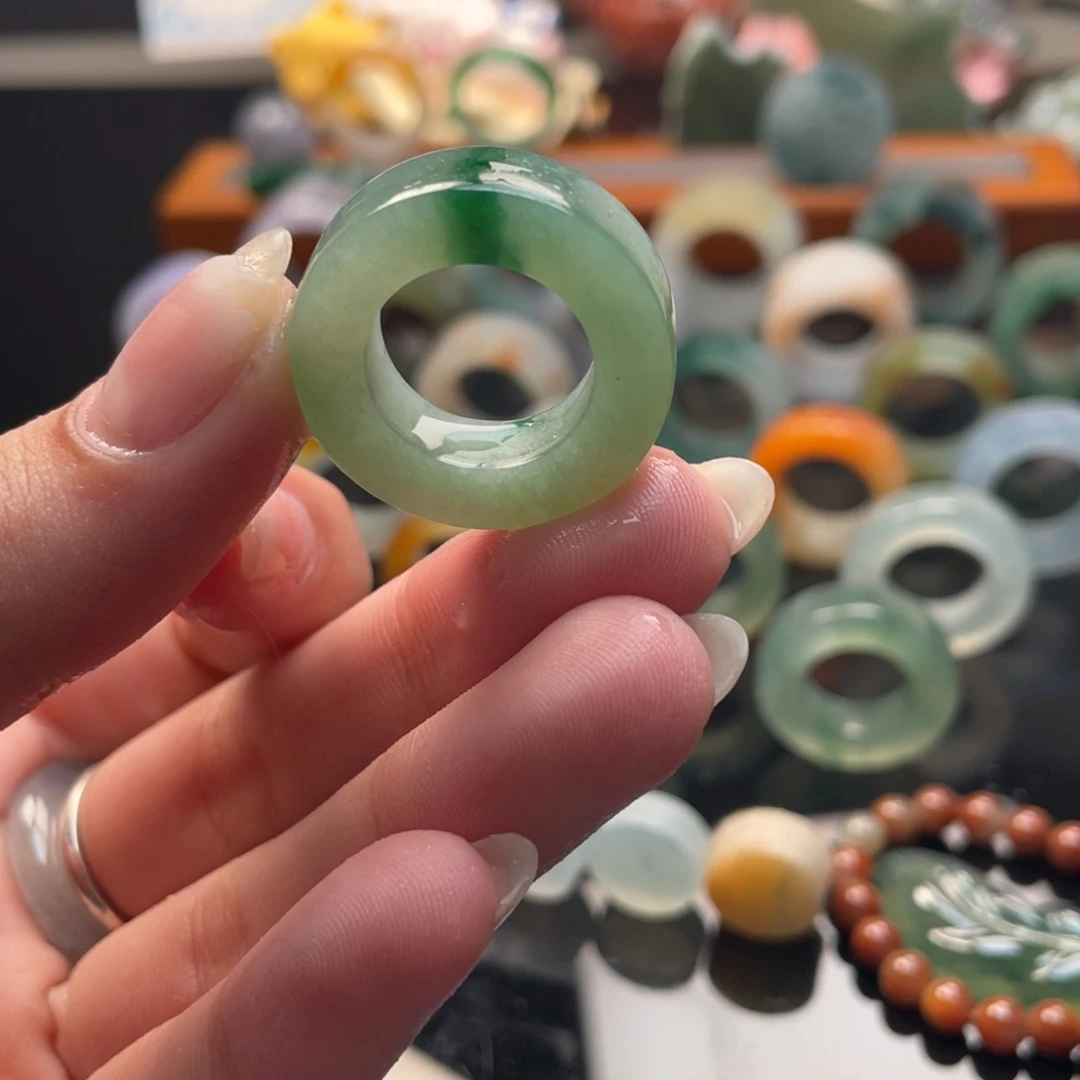 未镶嵌定制翡翠翻色概率大