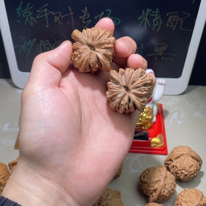 核桃44尺四座楼一对儿
