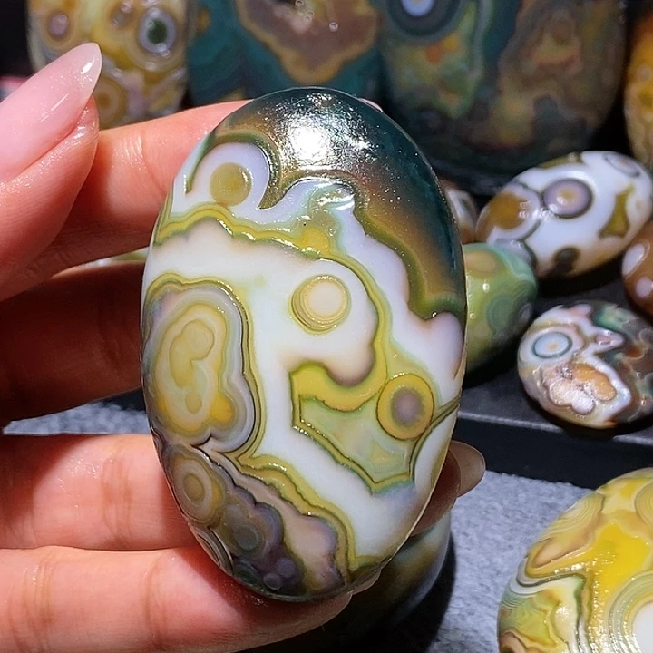 玛瑙/玉髓未镶嵌珠宝奇石