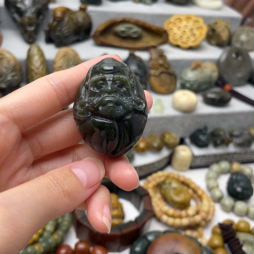 岫岩河磨玉（透闪石质玉）未镶嵌把件