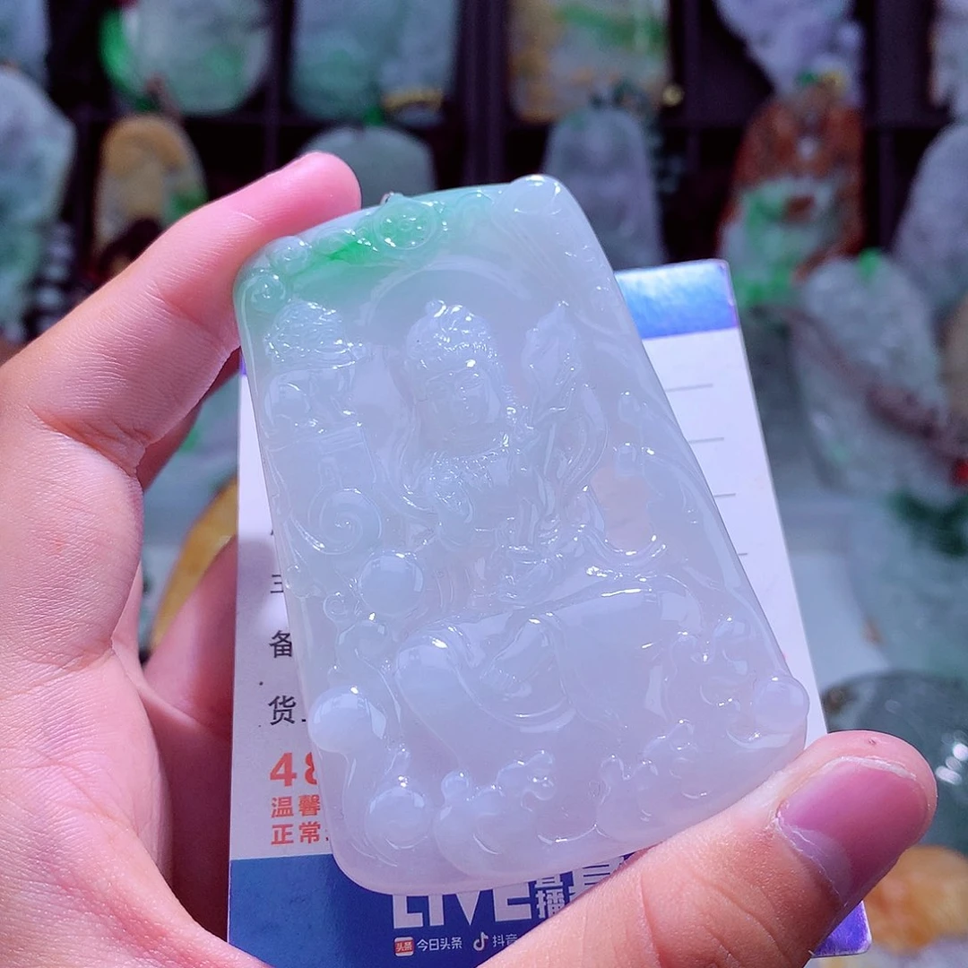 颈饰未镶嵌翡翠天然