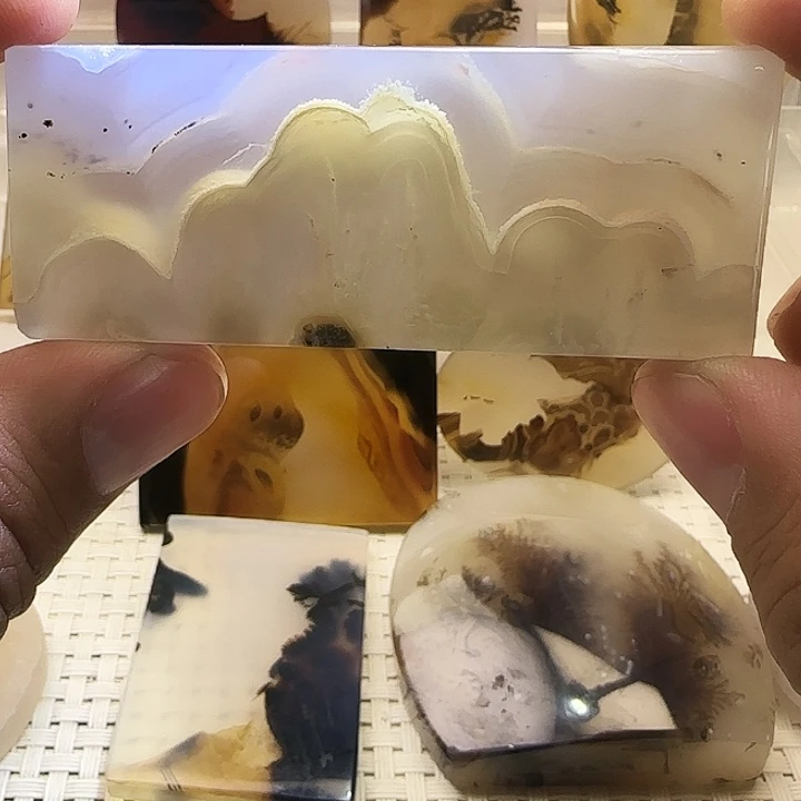 玛瑙/玉髓未镶嵌珠宝奇石