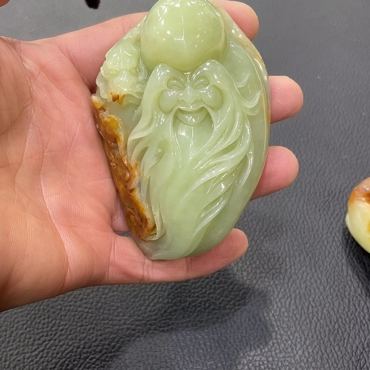 岫岩河磨玉（透闪石质玉）未镶嵌把件