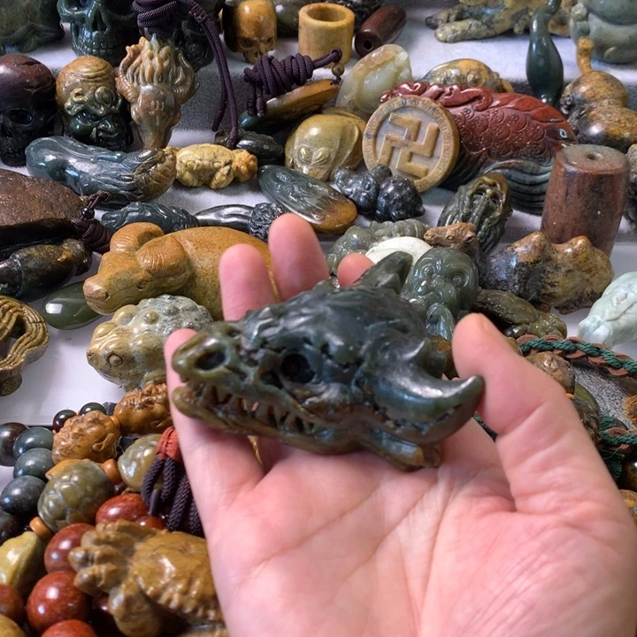 未镶嵌岫岩河磨玉（透闪石质玉）笔搁