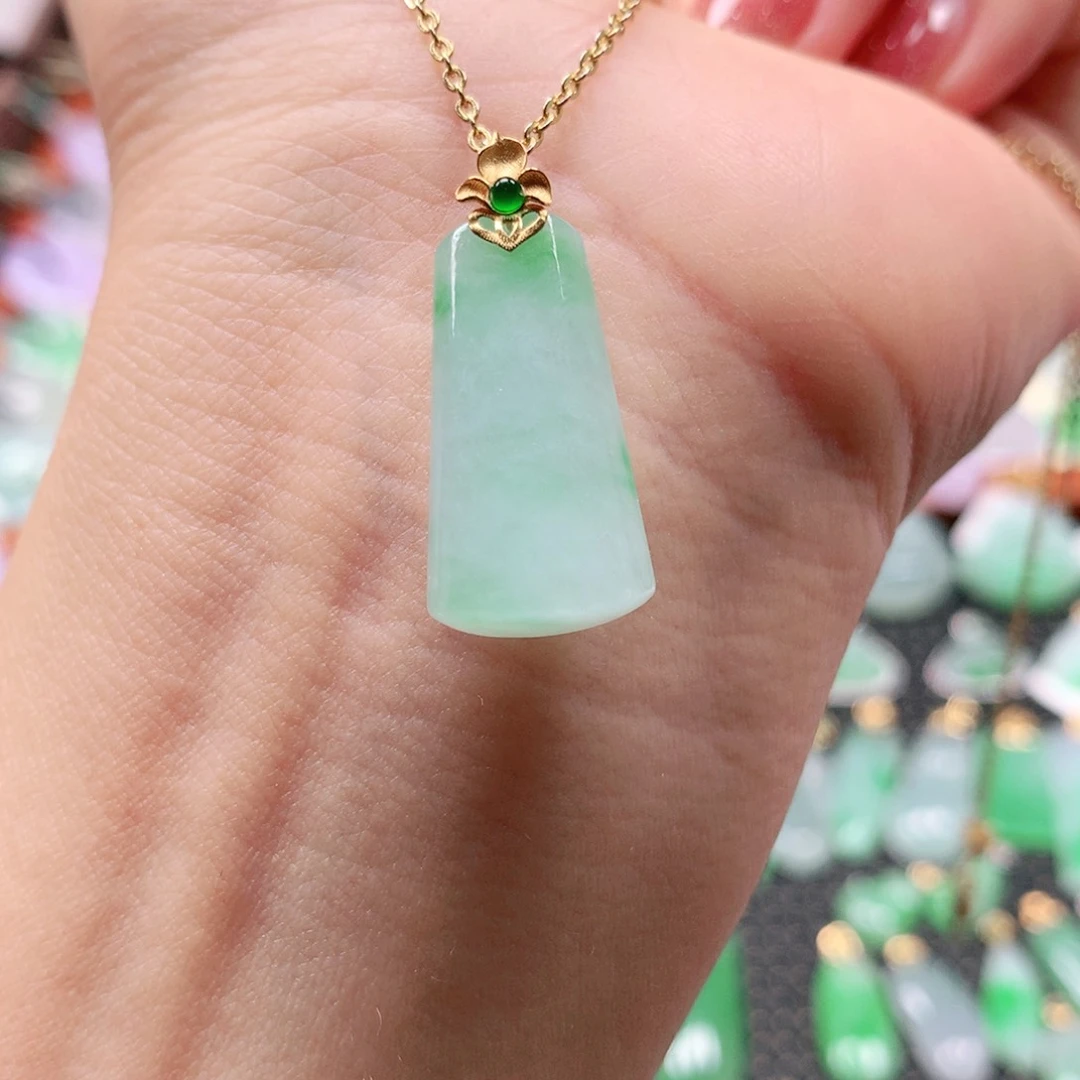 吊坠(不含链)18K金镶嵌翡翠