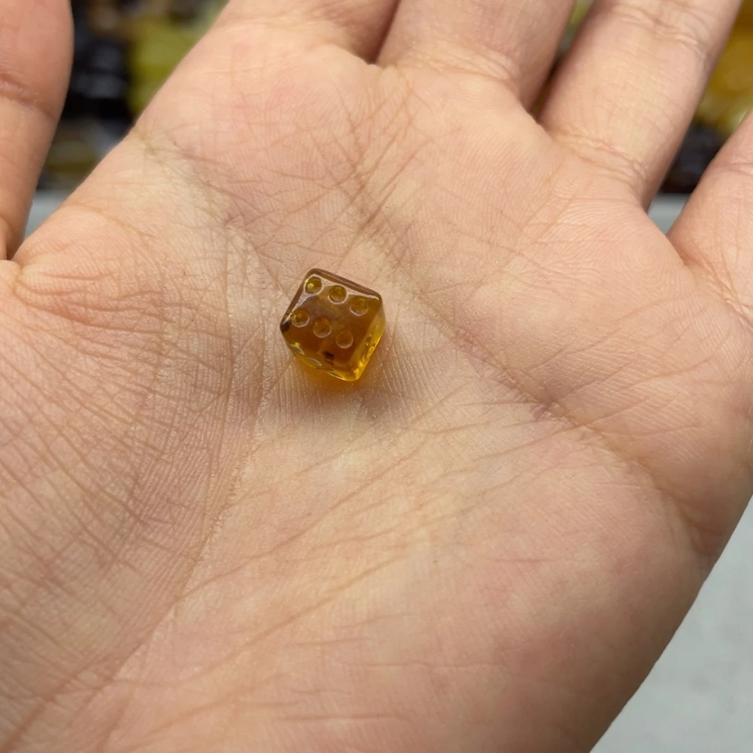苦***涩琥珀未镶嵌裸石天然琥珀蜜蜡