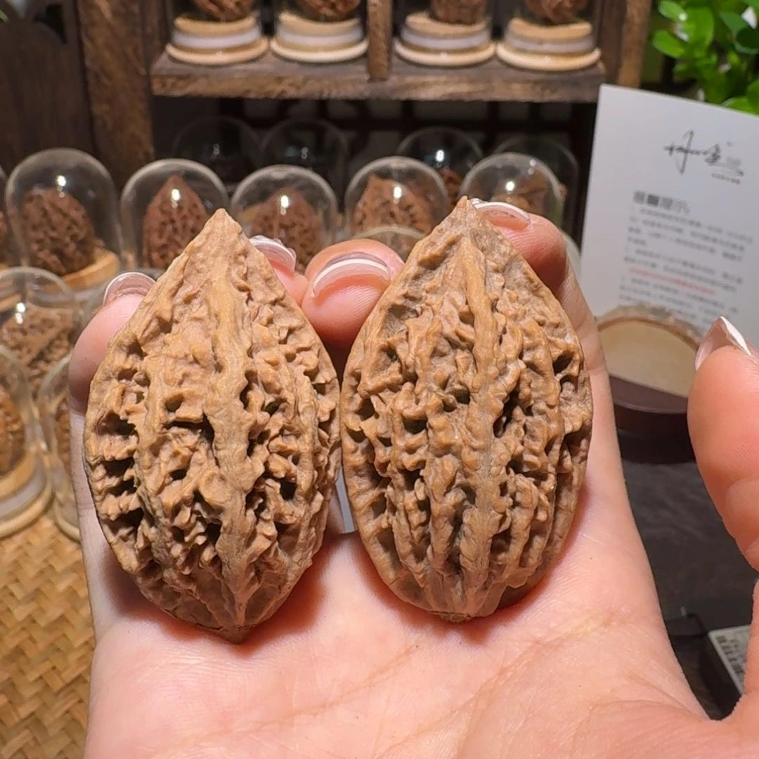 把件文玩核桃黄金叶