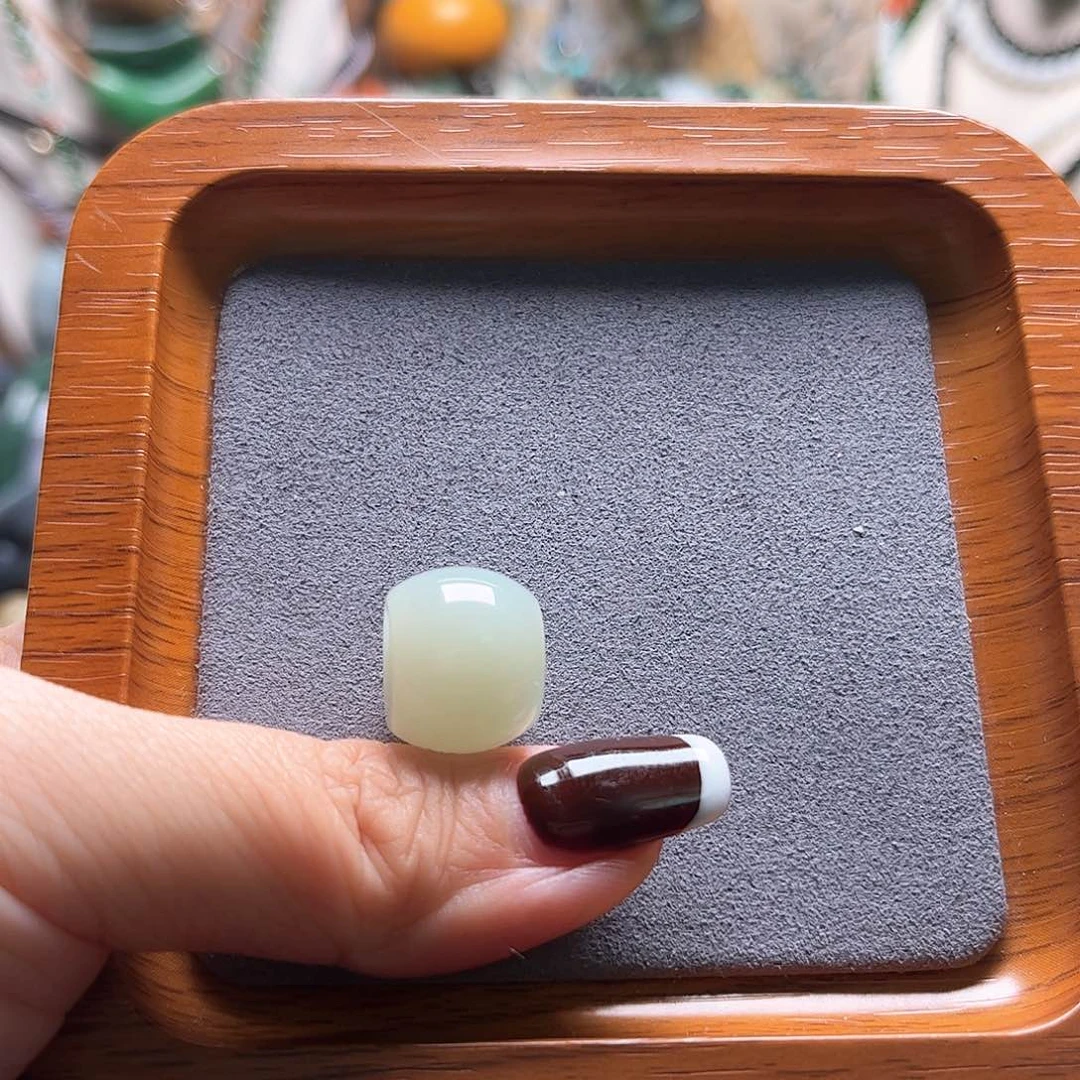 和田玉颈饰未镶嵌咕*都