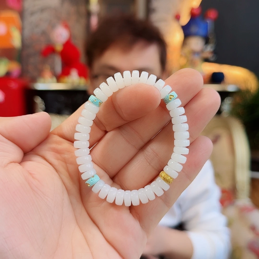 和田玉18K金镶嵌手链8.2毫米新疆且末料