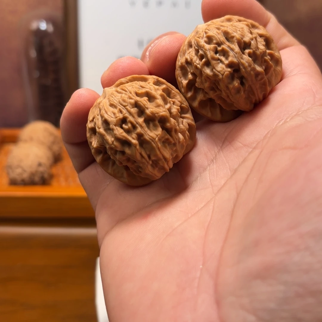 吊坠文玩核桃红豆Q5824