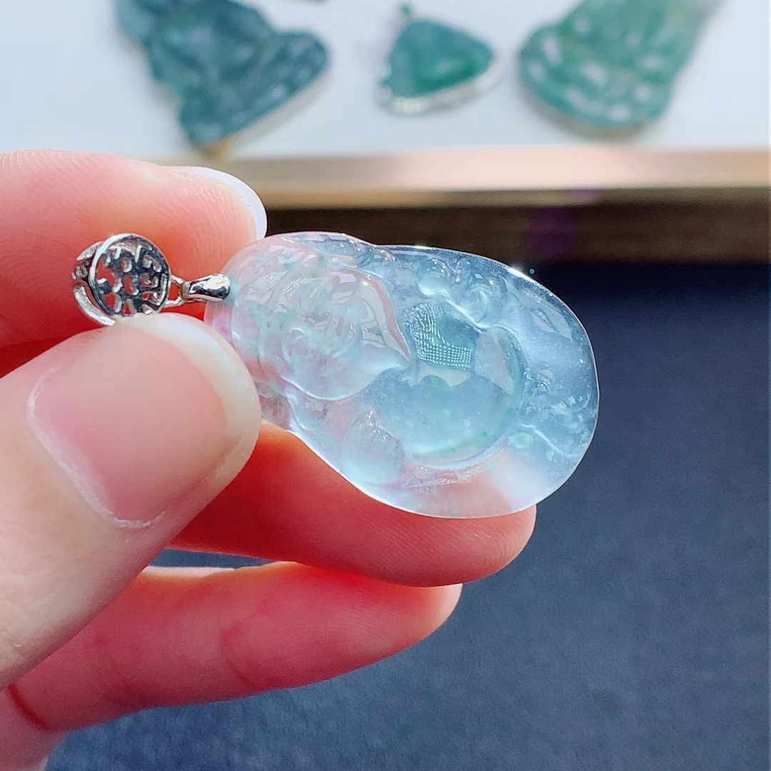 翡翠颈饰未镶嵌翡翠
