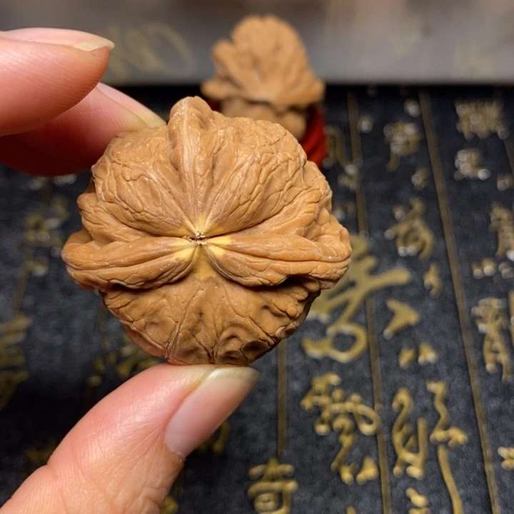 ****人文玩核桃吊坠文玩核桃异形单只