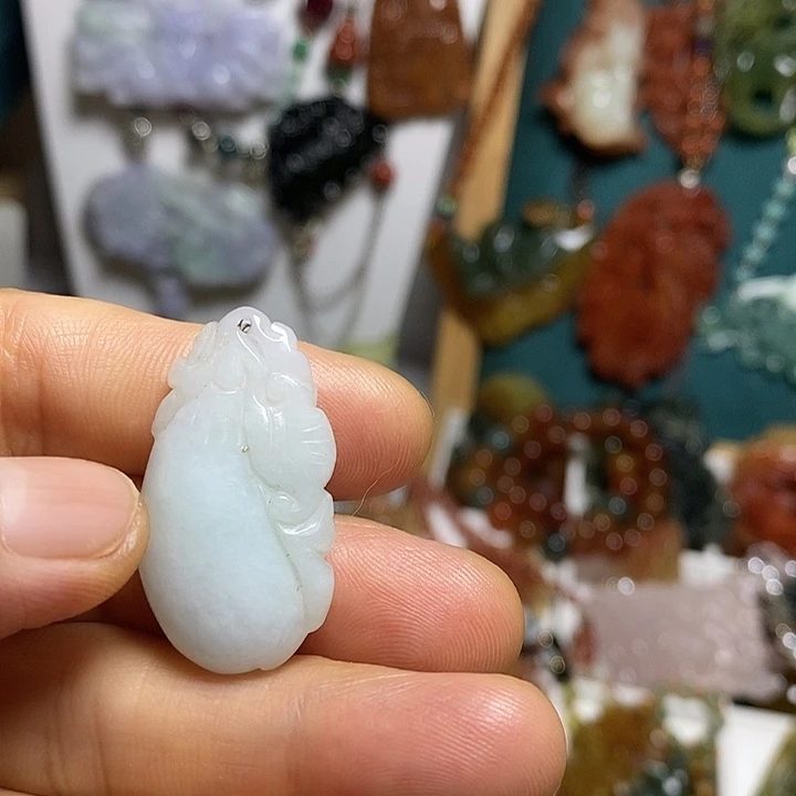蛇纹石玉合金吊坠(赠链)