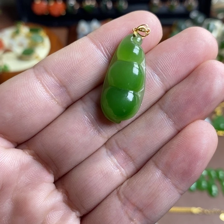 和田玉18K金镶嵌颈饰