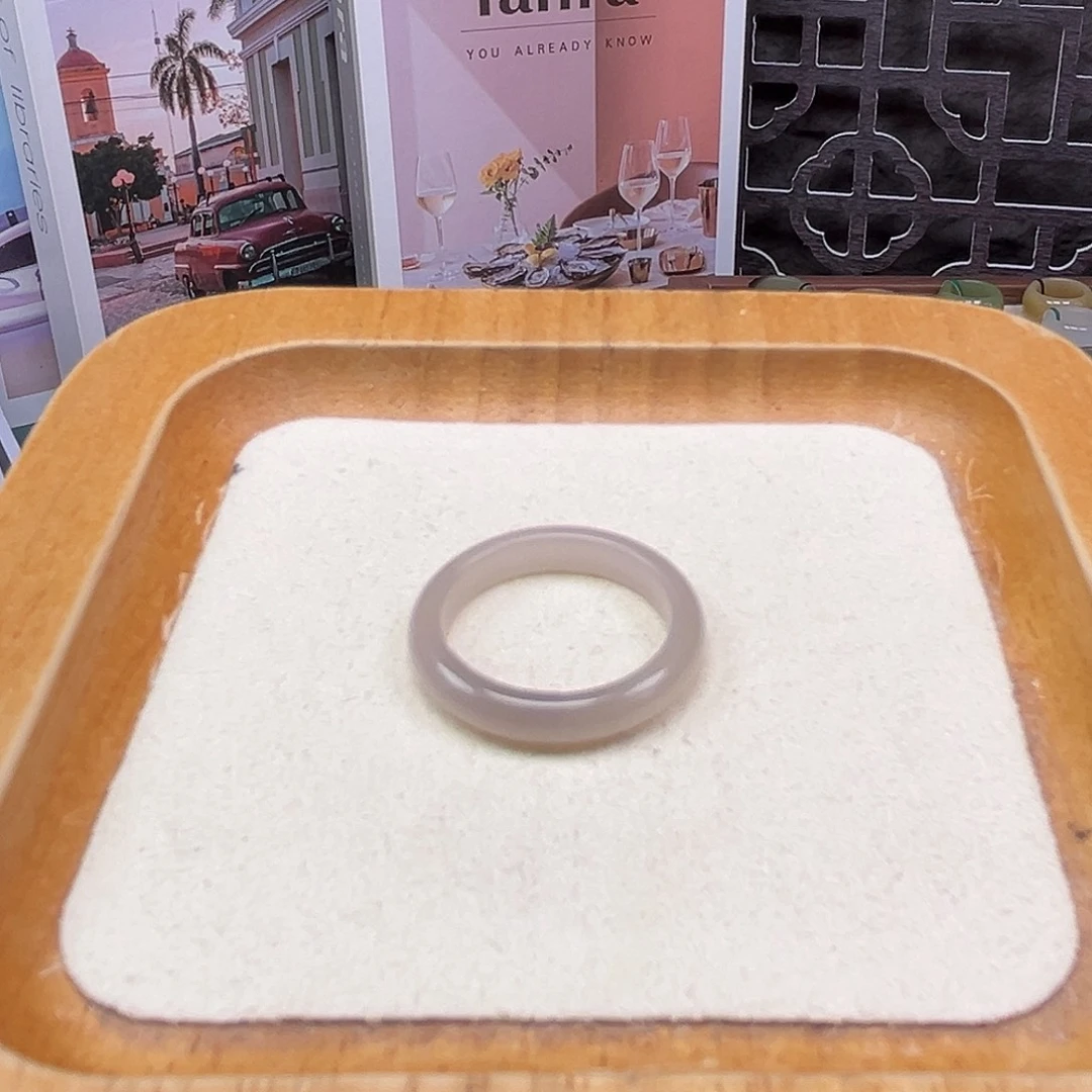 和田玉未镶嵌戒圈