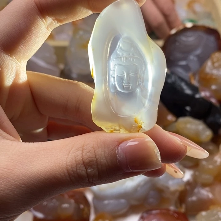 玛瑙/玉髓未镶嵌颈饰