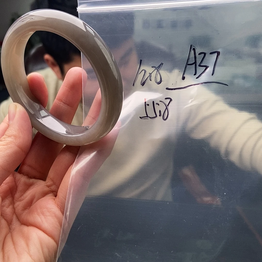 和田玉未镶嵌手镯拍一发一