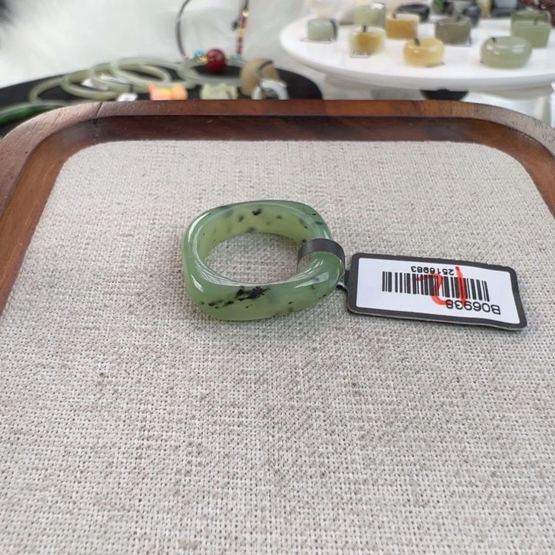 和田玉未镶嵌戒指w47乌兰海方圆16.9不退换