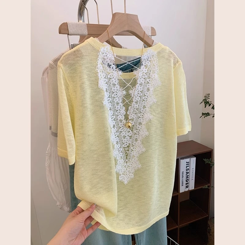 小香风蕾丝拼接黄色冰丝针织短袖t恤女正肩多巴胺设计感上衣夏季