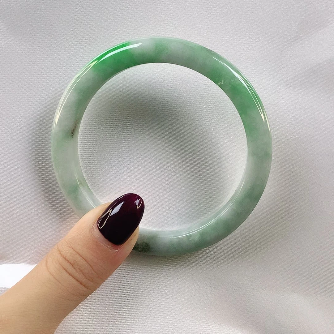 翡翠手镯未镶嵌翡翠手镯2012