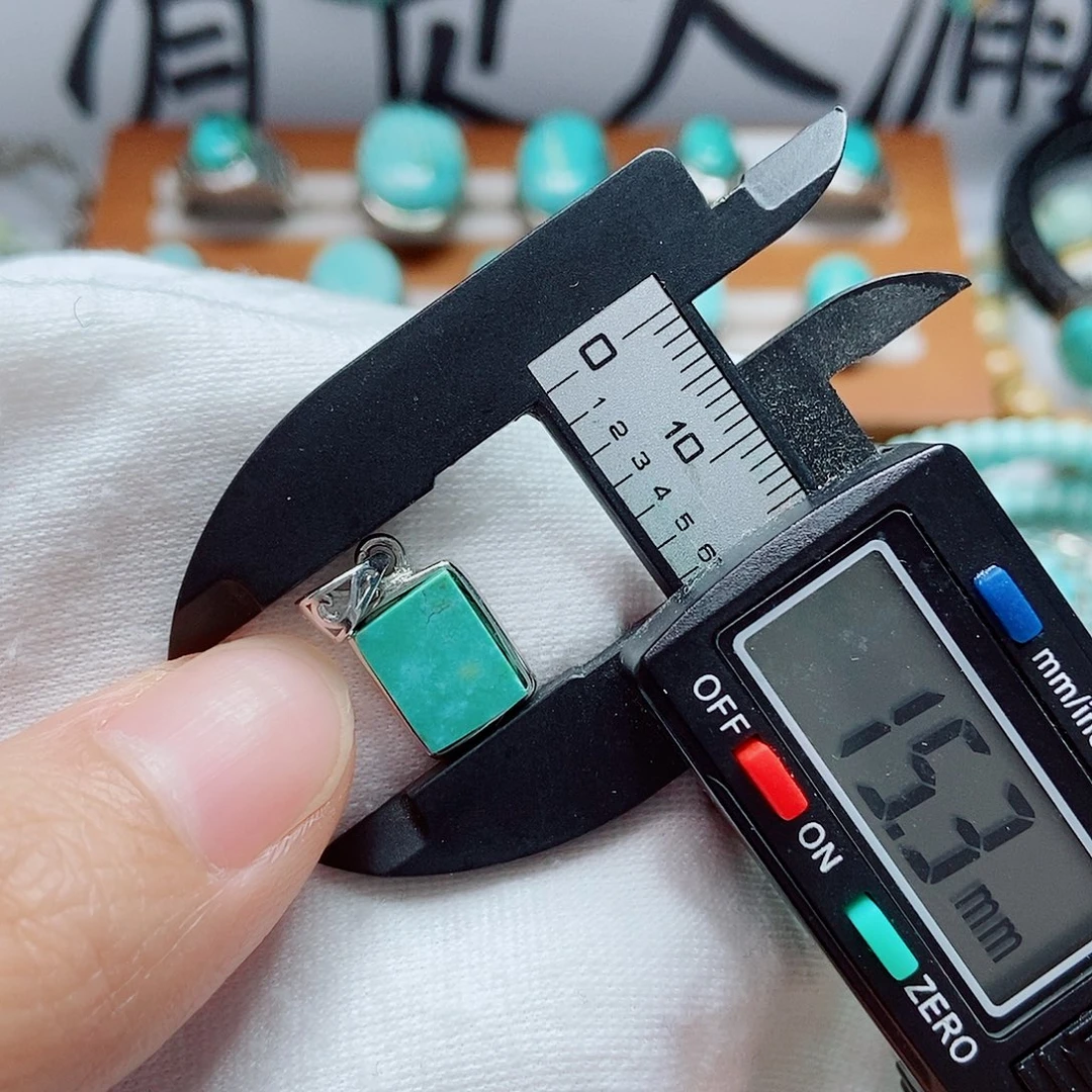 未镶嵌南红玛瑙珠宝奇石