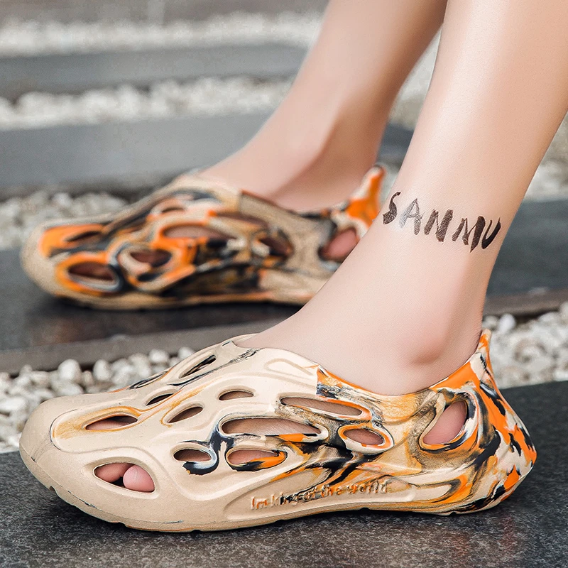 夏季新款男士迷彩洞洞鞋沙滩鞋外穿开车时尚休闲爆款套脚高弹涉水