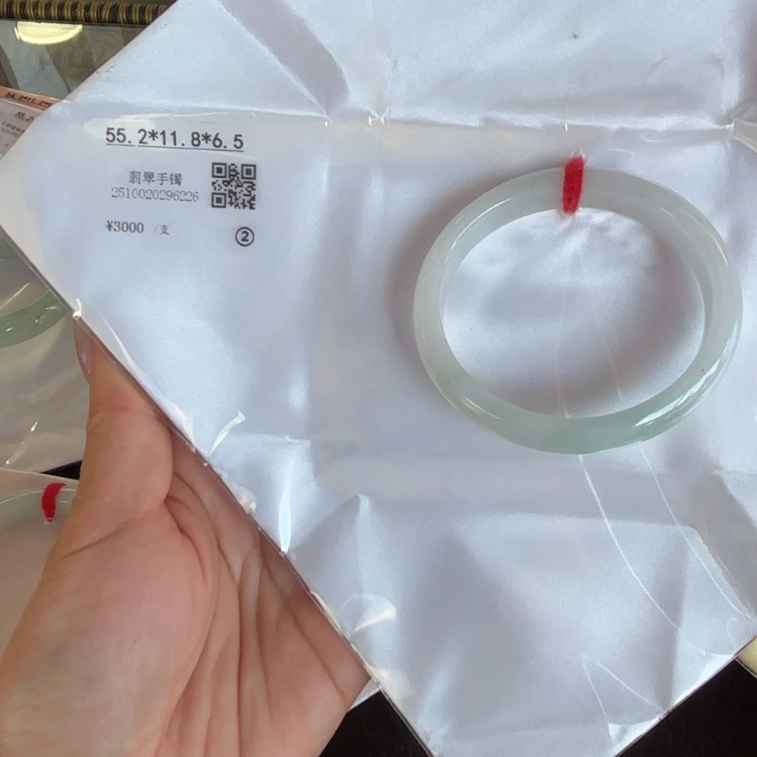 翡翠未镶嵌手镯翡翠手镯