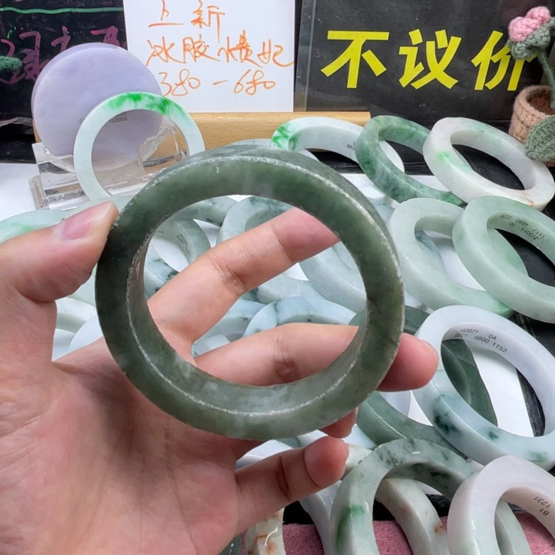 定制翡翠未镶嵌翡翠手镯Ａ货