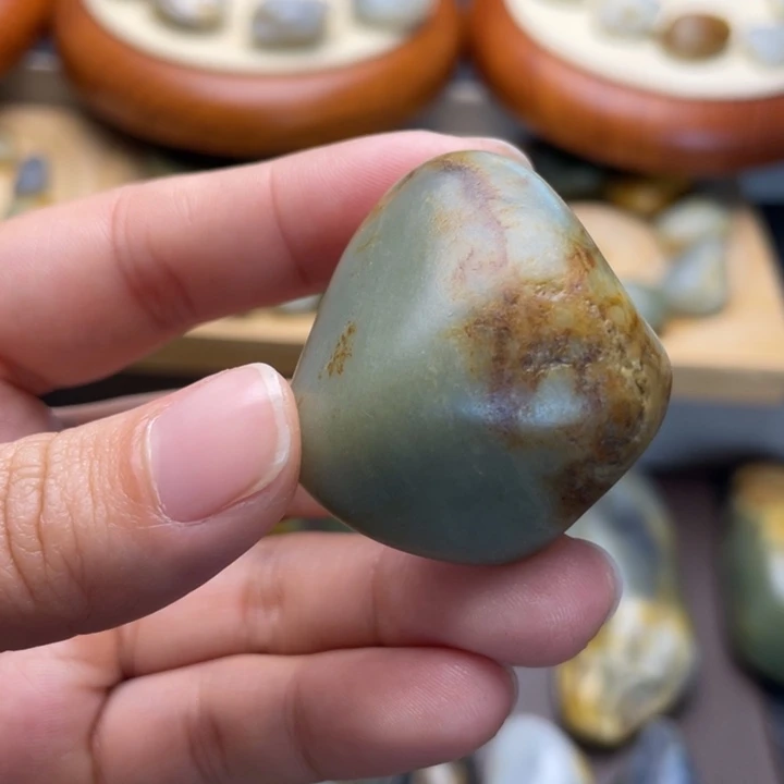 请****和田玉未镶嵌颈饰13