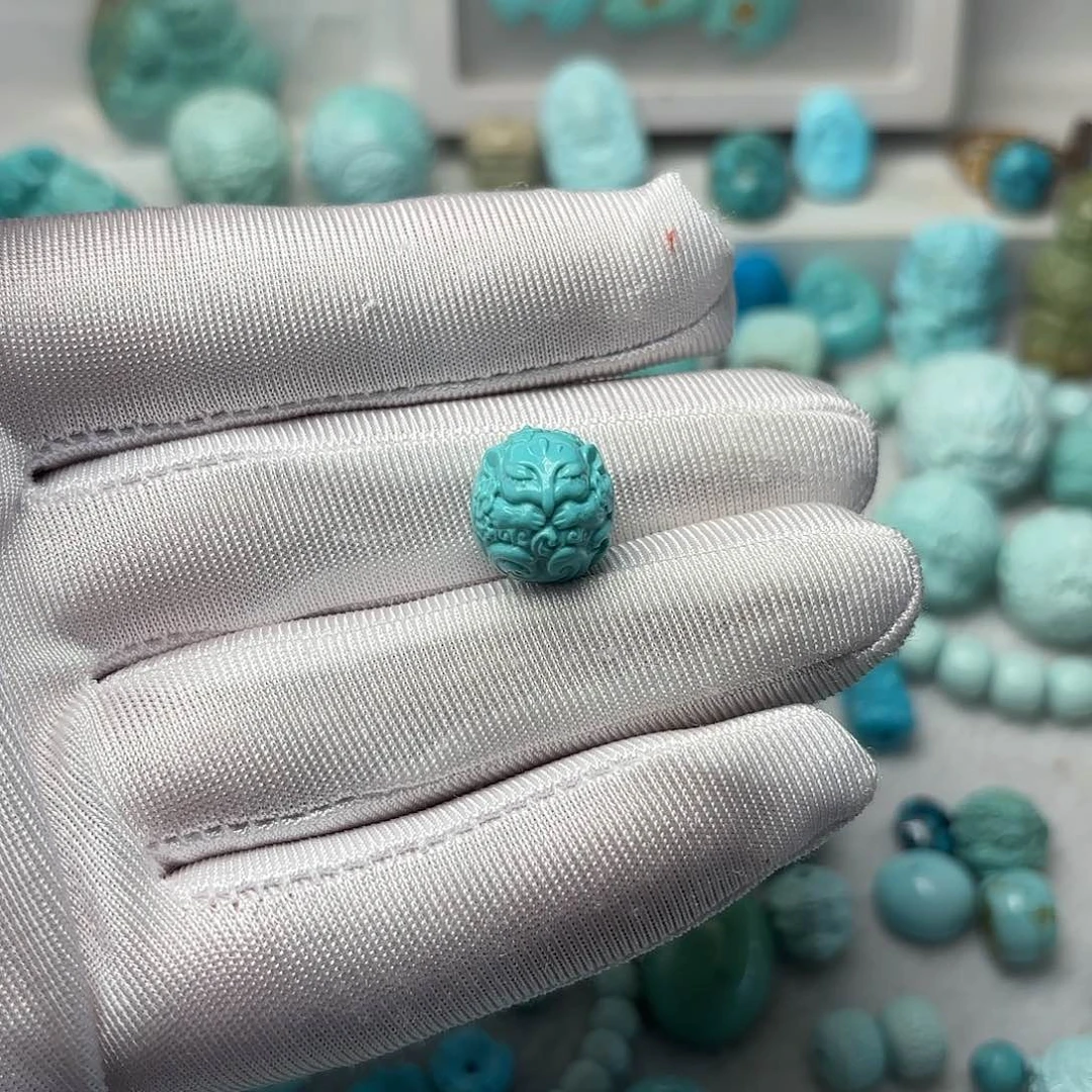 绿松石未镶嵌雕刻件