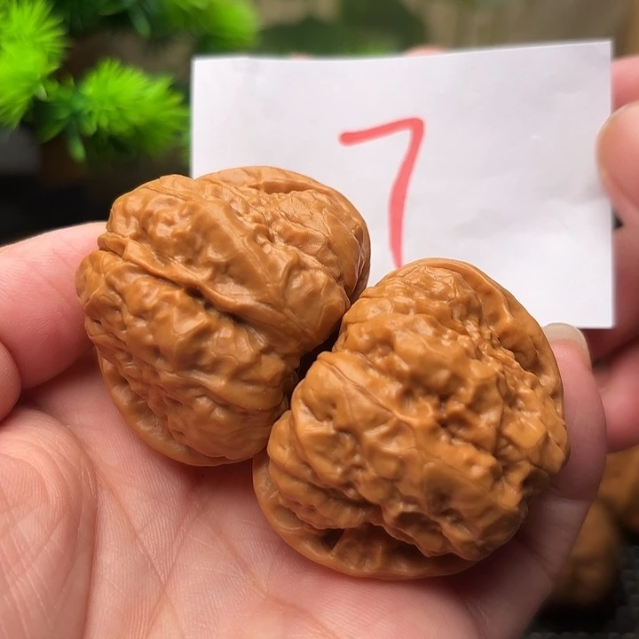 L***N文玩核桃把件核桃