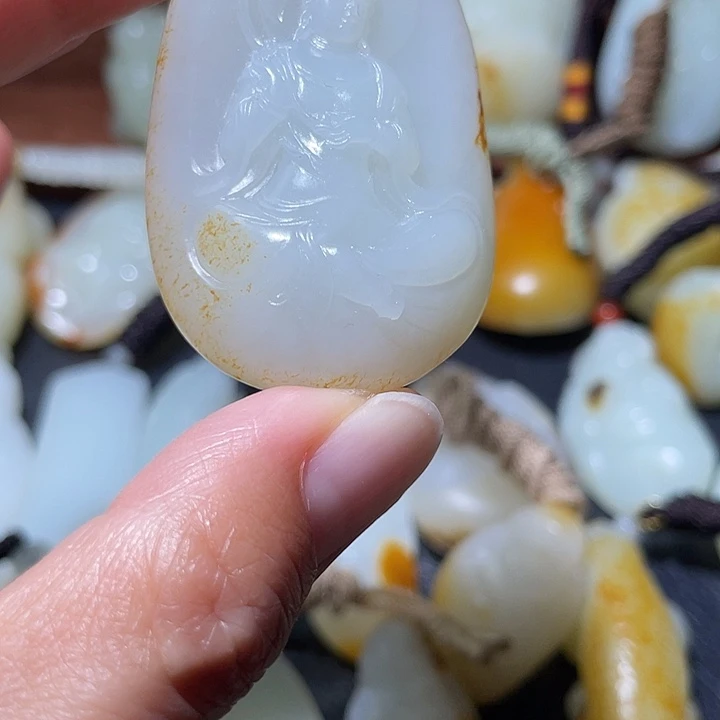 慕***i未镶嵌和田玉挂件