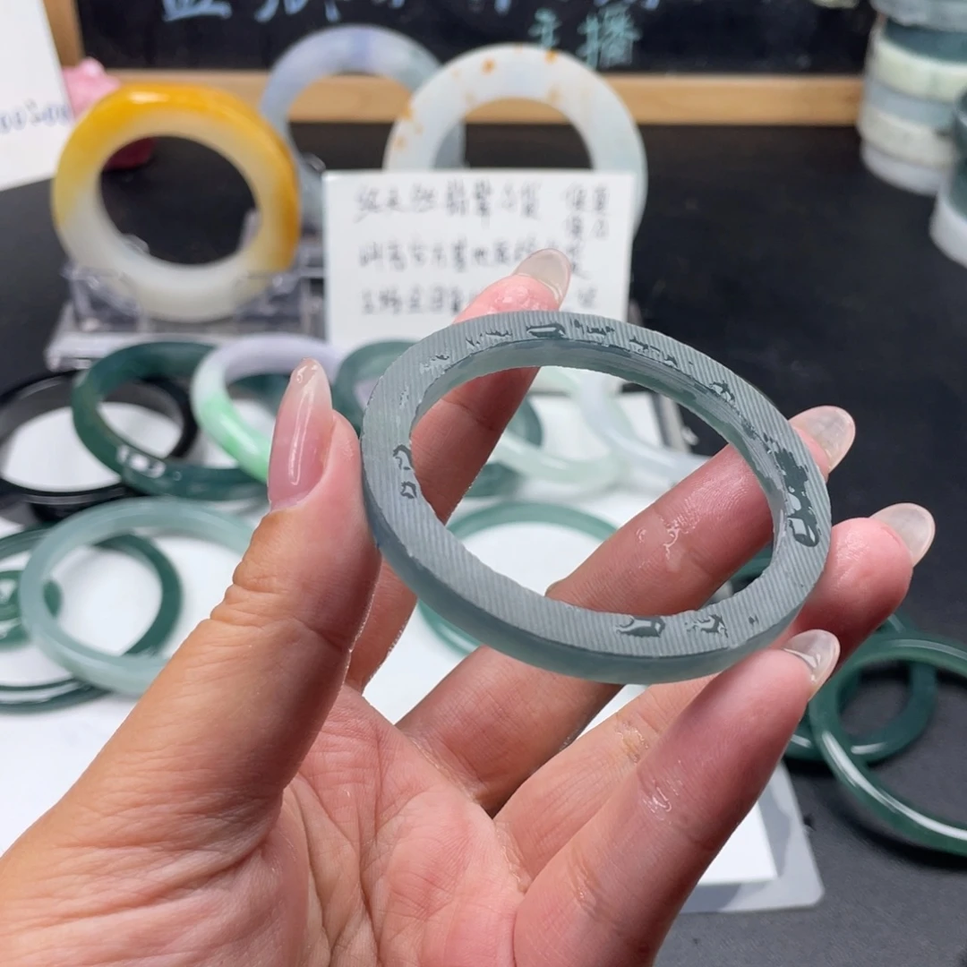 惨***醒未镶嵌54方手镯定制翡翠