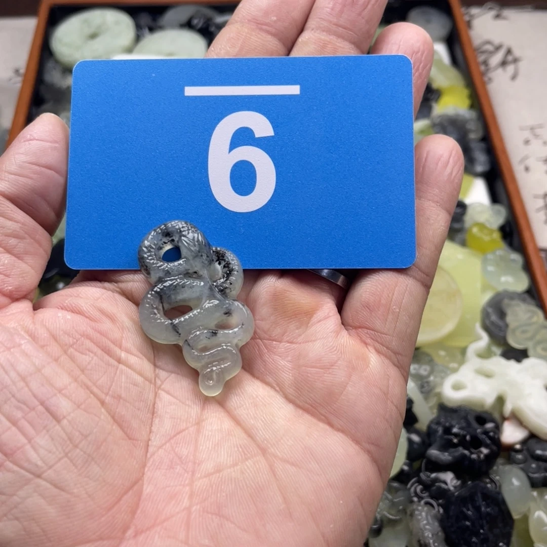 蛇纹石玉合金颈饰