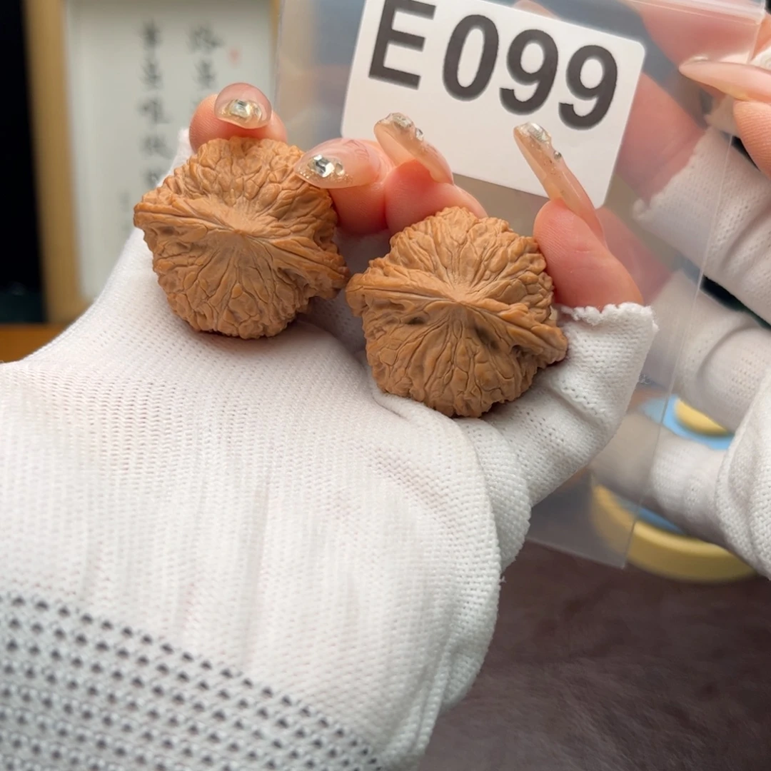 把件文玩核桃35绣球e099