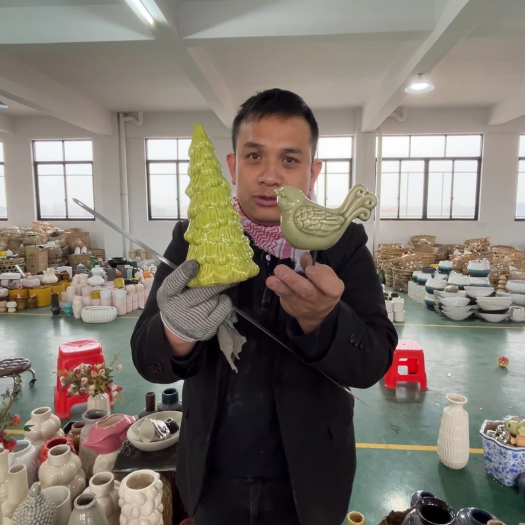 摆件109 号高中低温陶瓷瓶（部分微瑕）