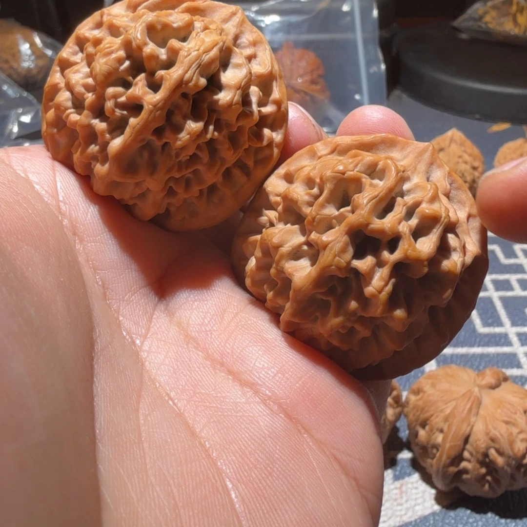 把件猴头核桃秦闷