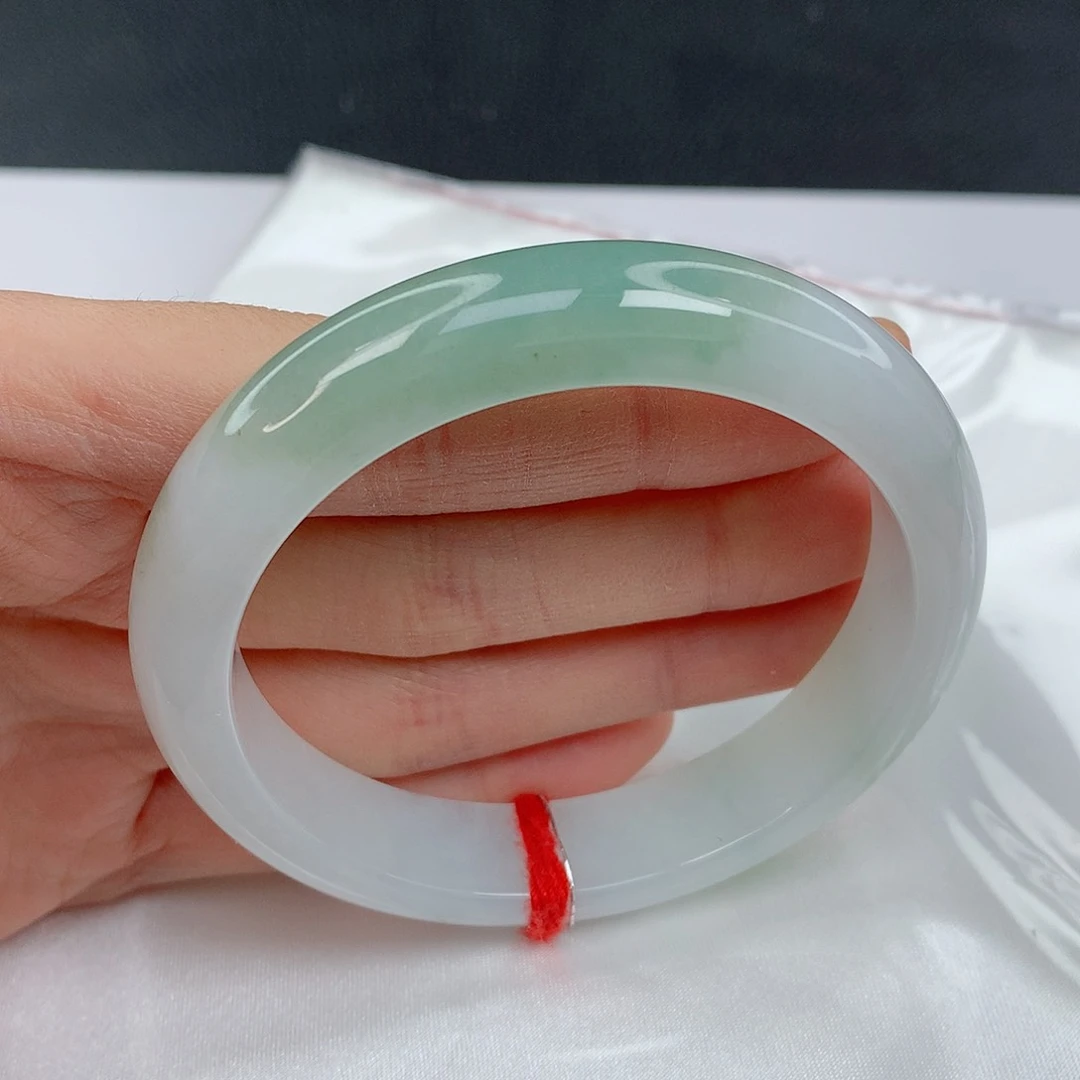 翡翠手镯未镶嵌57正圈半山水