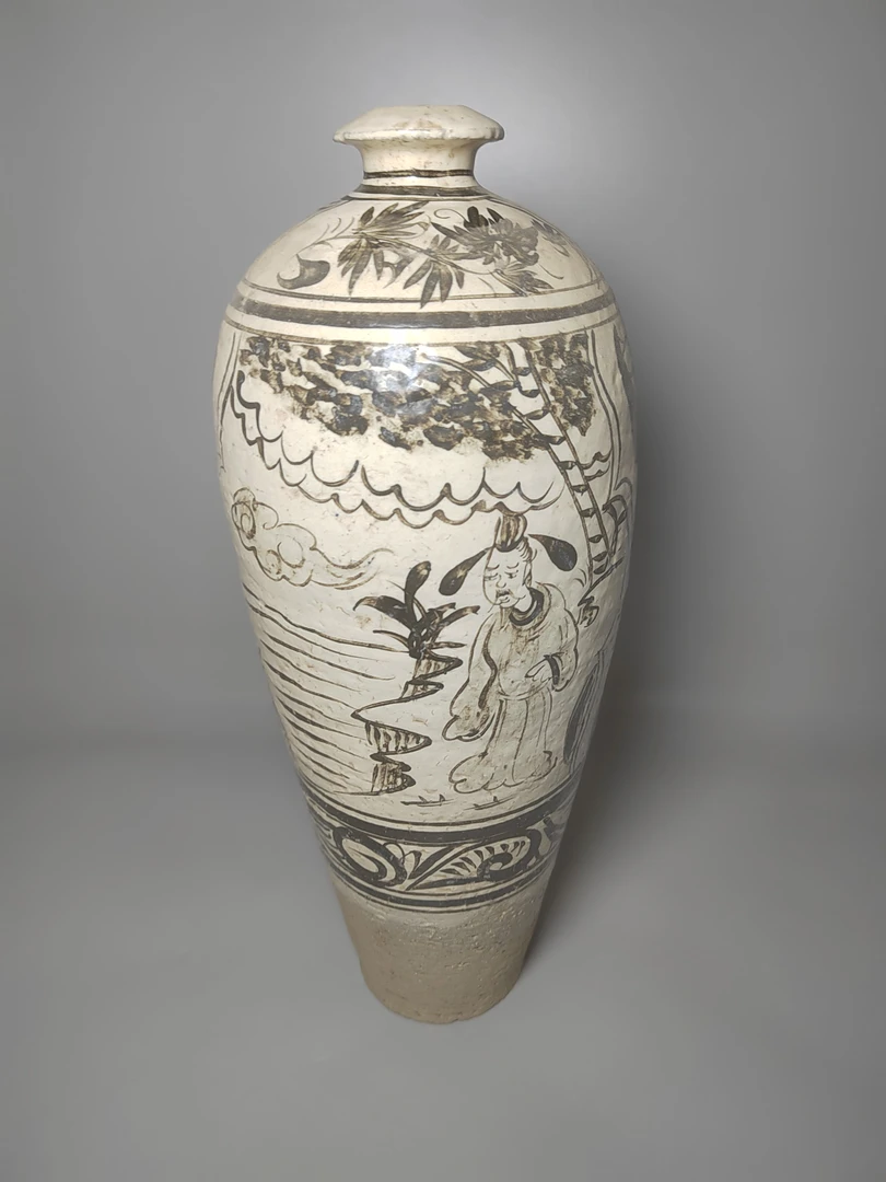 手工手绘精美梅瓶