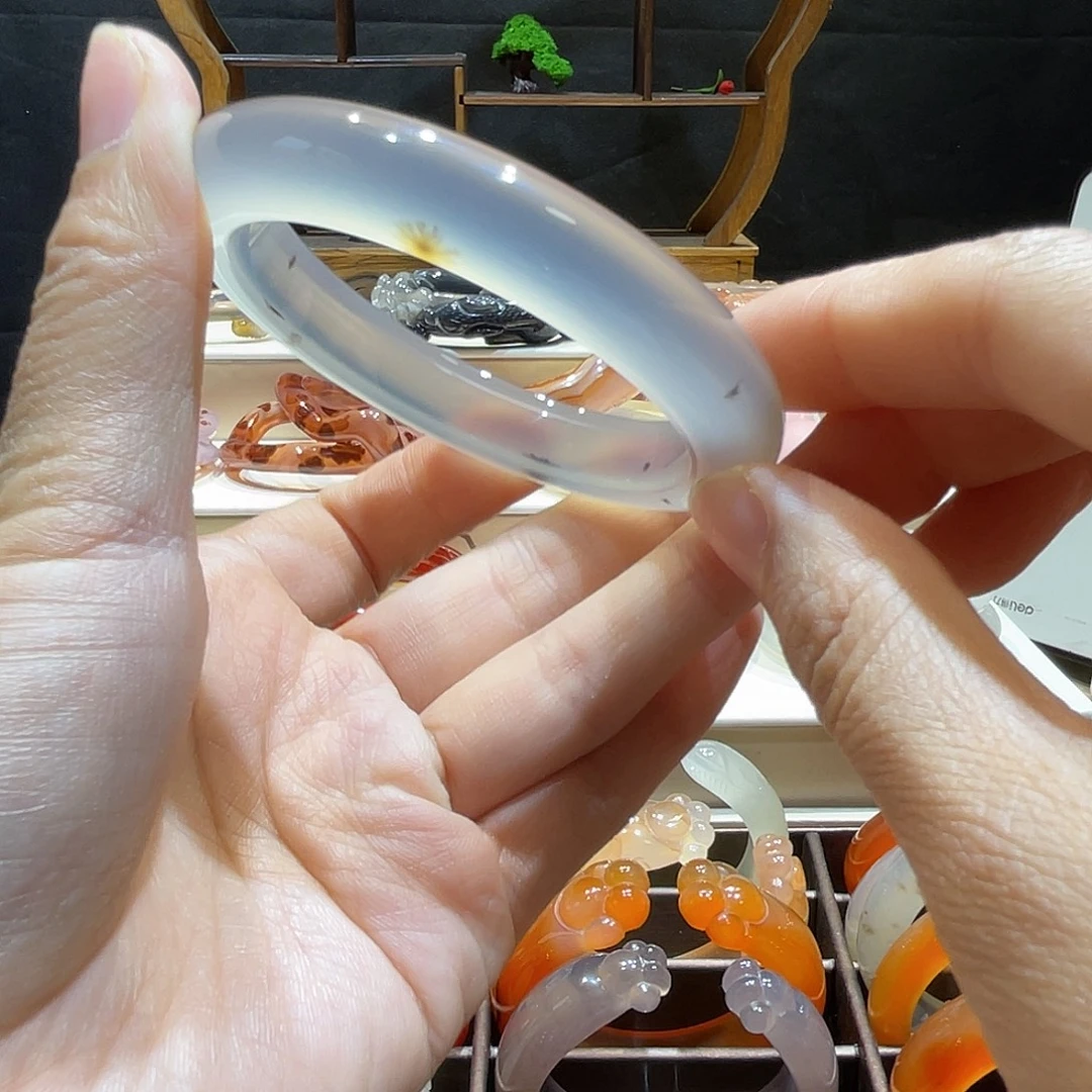 玛瑙/玉髓未镶嵌手镯