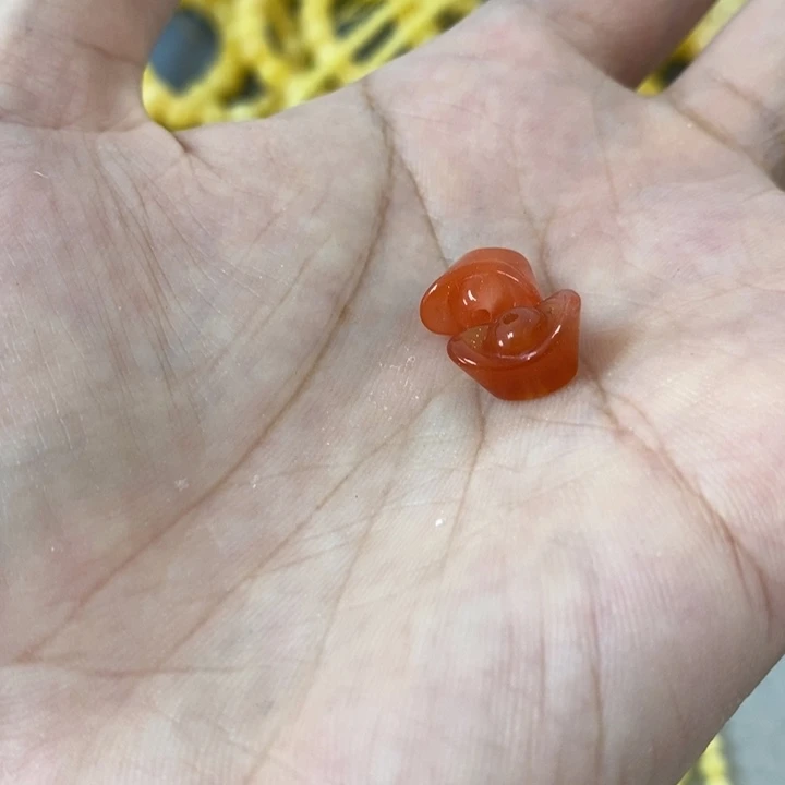 南红玛瑙吊坠未镶嵌多样性发货其一