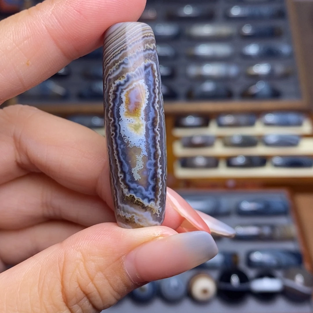 牛***水玛瑙/玉髓未镶嵌珠宝半成品