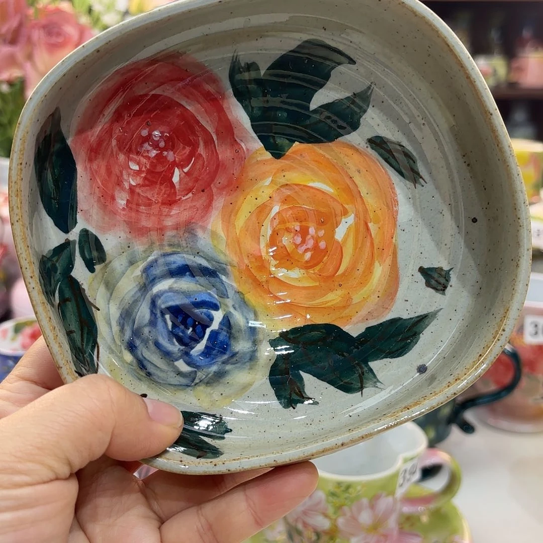 瓷片兔兔的小可爱们快来吧