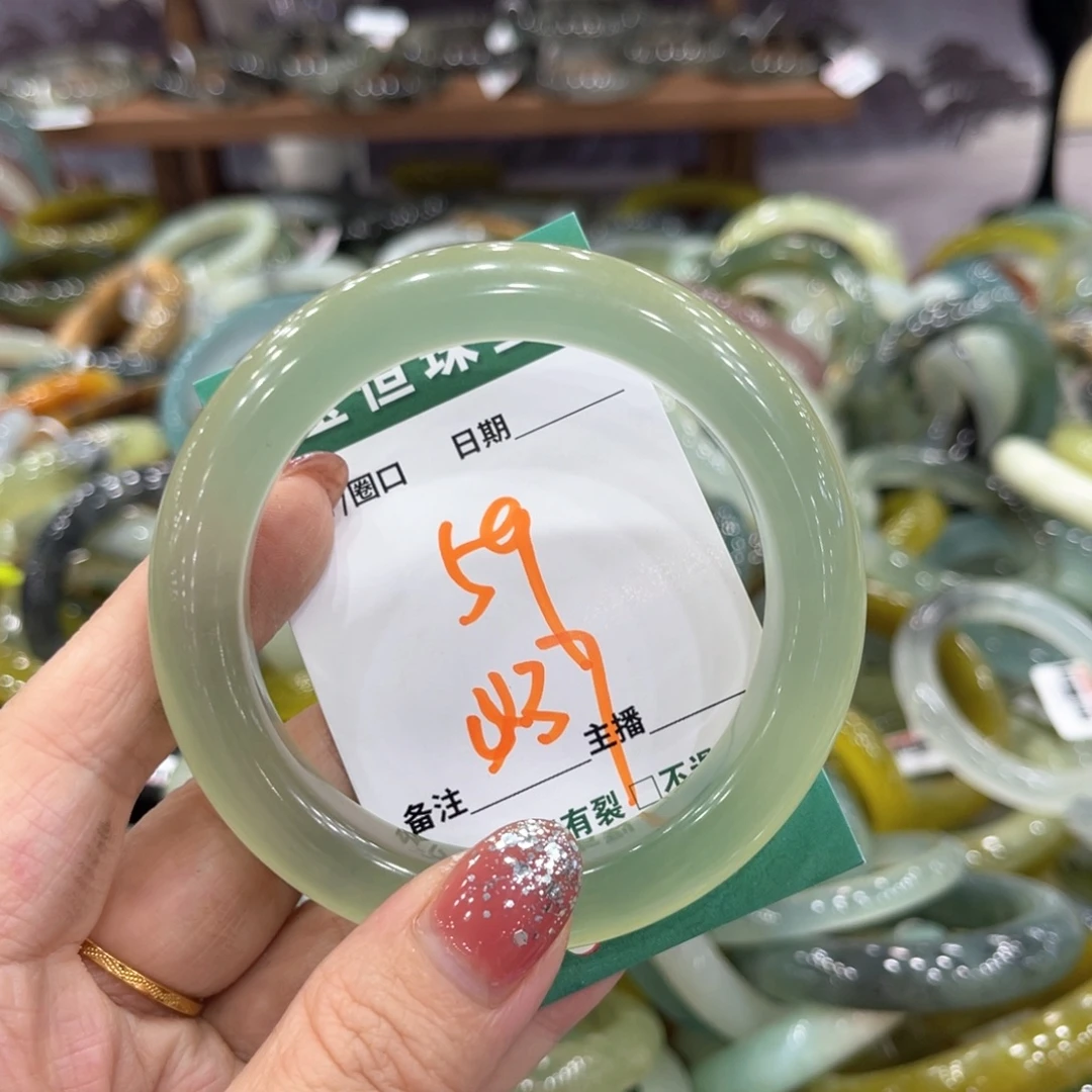 未镶嵌蛇纹石玉手镯手镯
