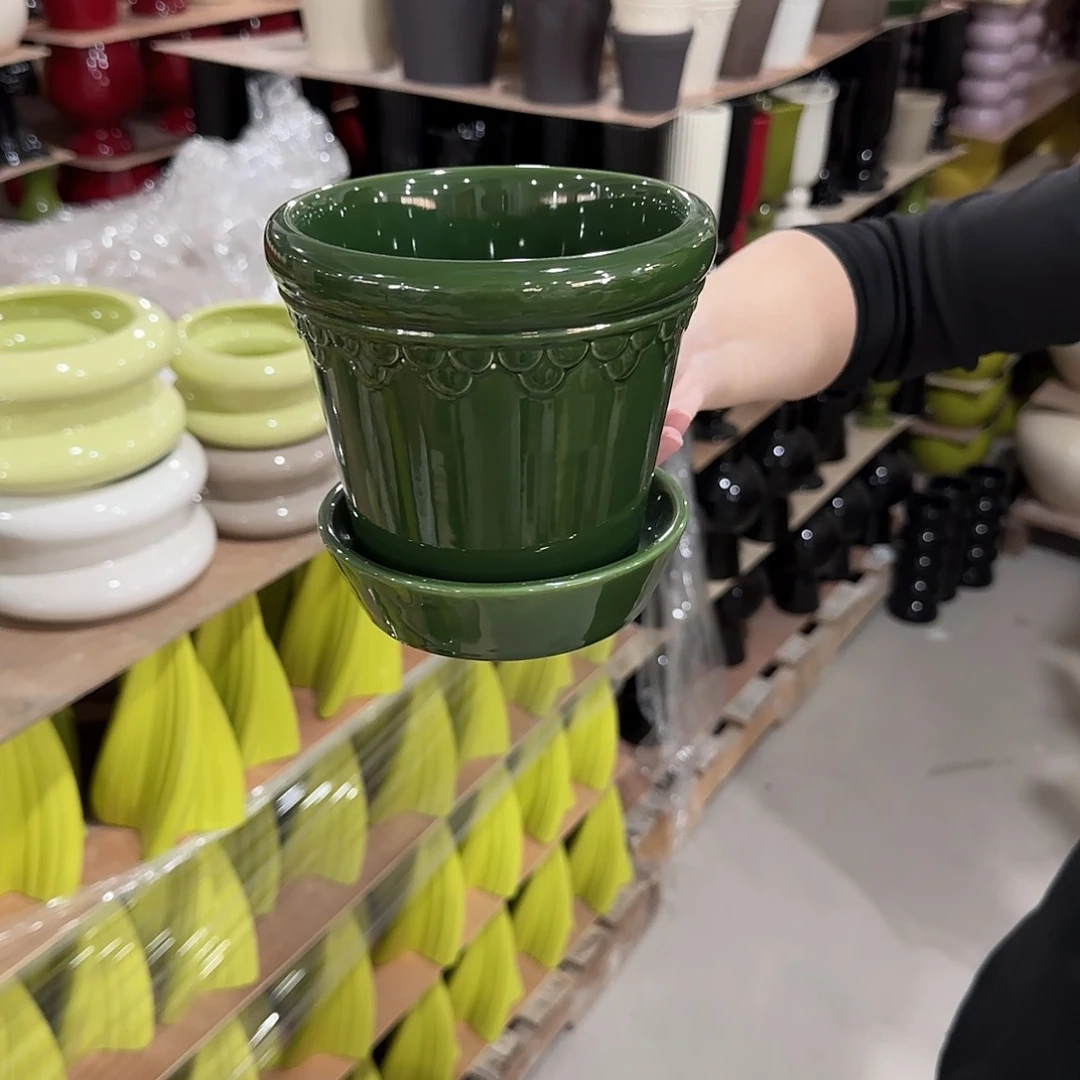 b3绿色带托花盆花盆花盆