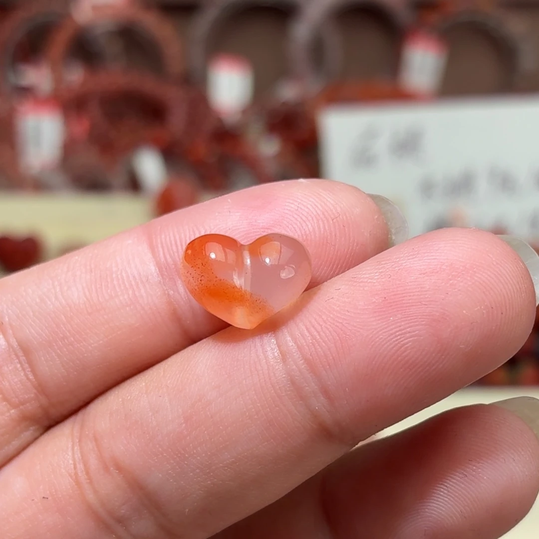 ****陌南红玛瑙未镶嵌颈饰通孔屁桃