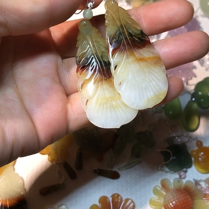 无***量蛇纹石玉未镶嵌颈饰