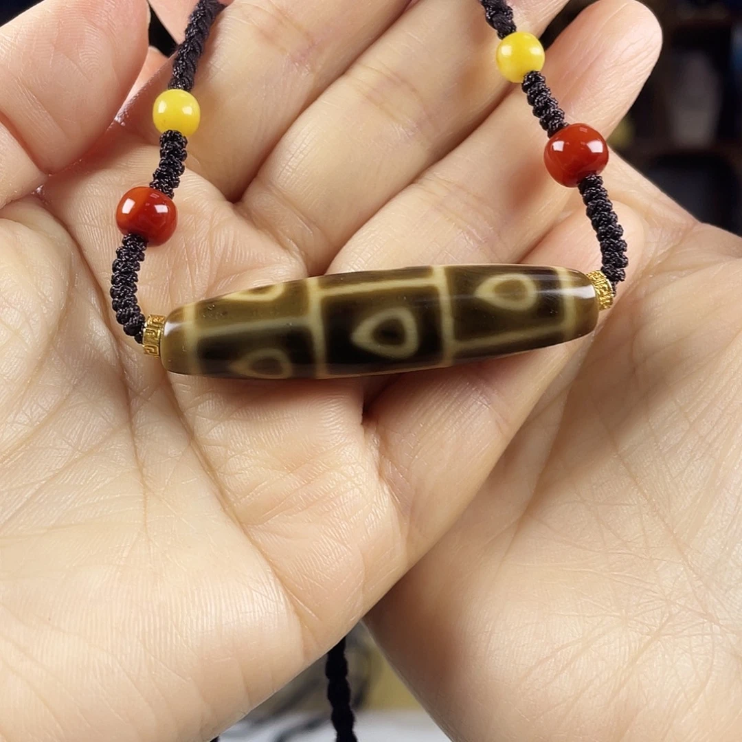 玛瑙/玉髓合金颈饰张魁