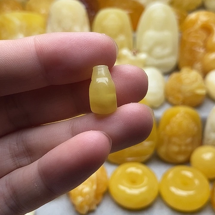 琥珀颈饰未镶嵌琥珀蜜蜡吊坠